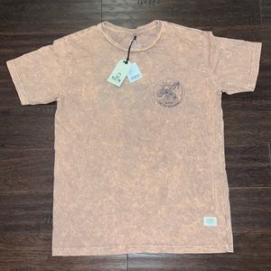 New with tags Urban Outfitters Tshirt size medium pink/rose Katin USA